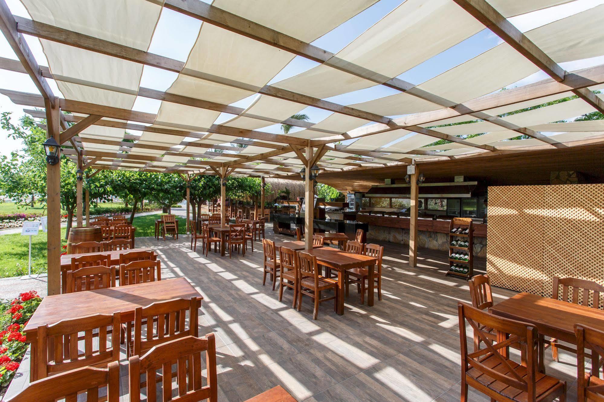 Lucida Beach Hotel Çamyuva Extérieur photo