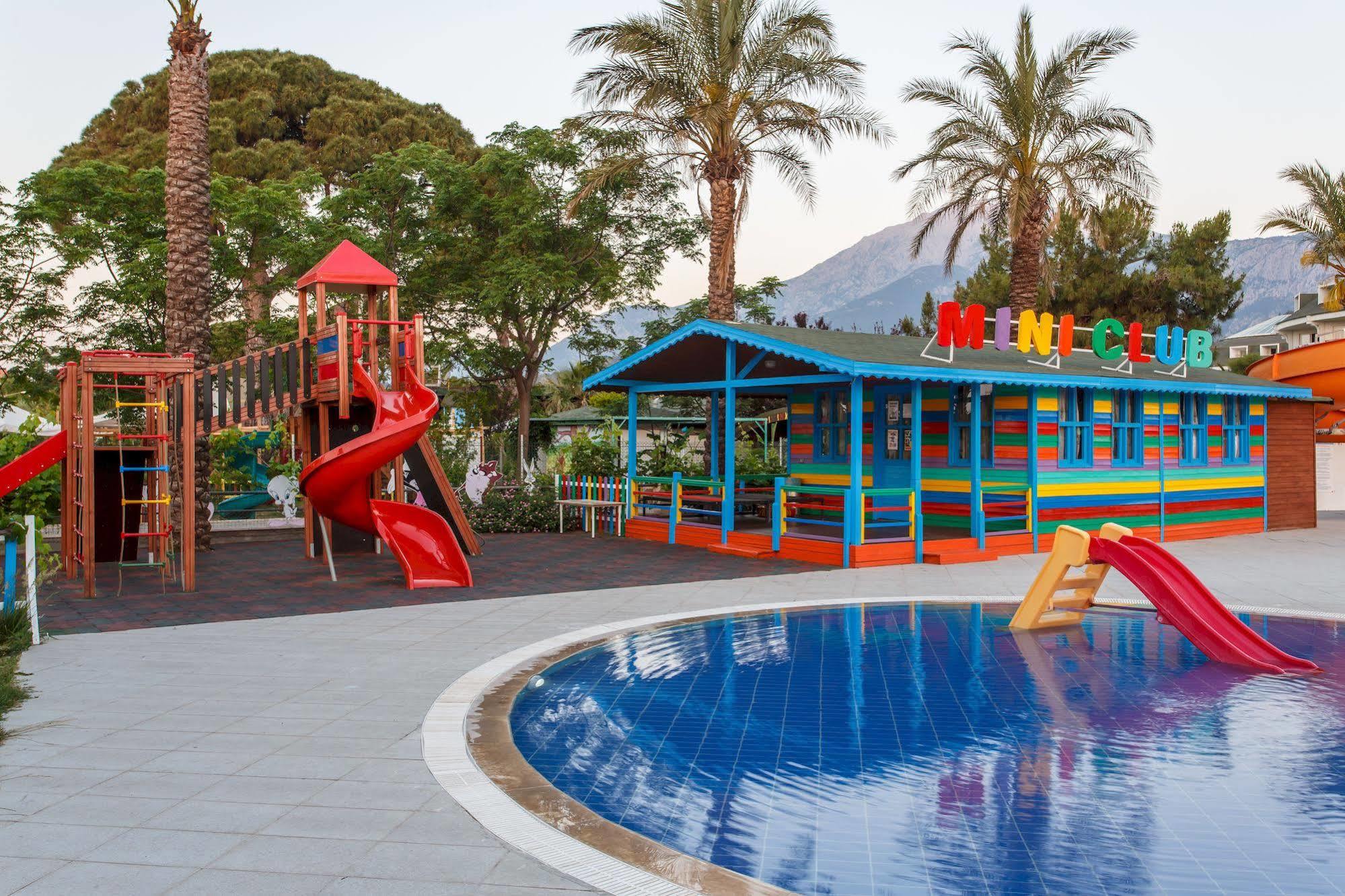 Lucida Beach Hotel Çamyuva Extérieur photo
