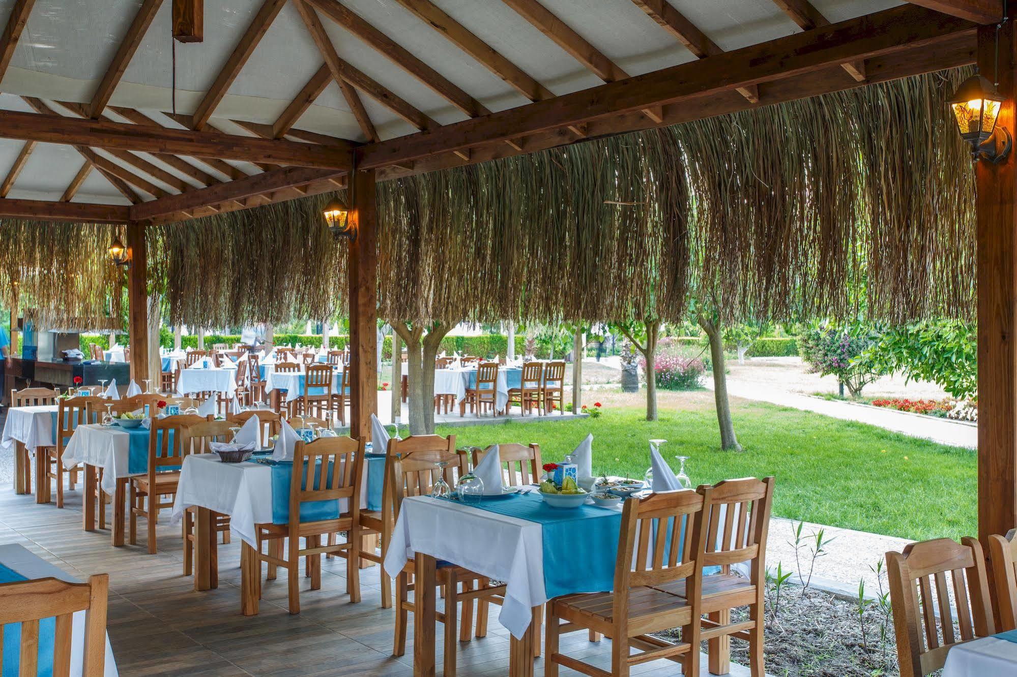 Lucida Beach Hotel Çamyuva Extérieur photo