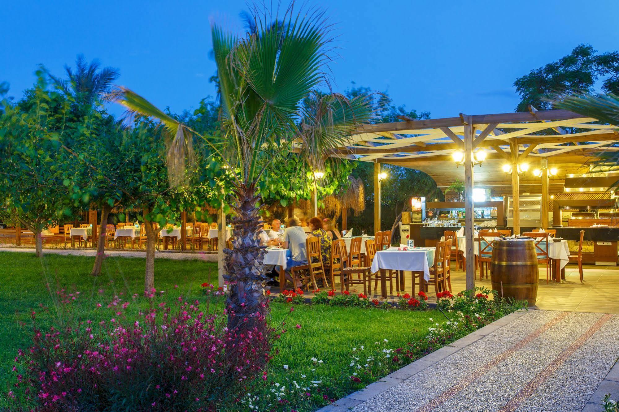 Lucida Beach Hotel Çamyuva Extérieur photo