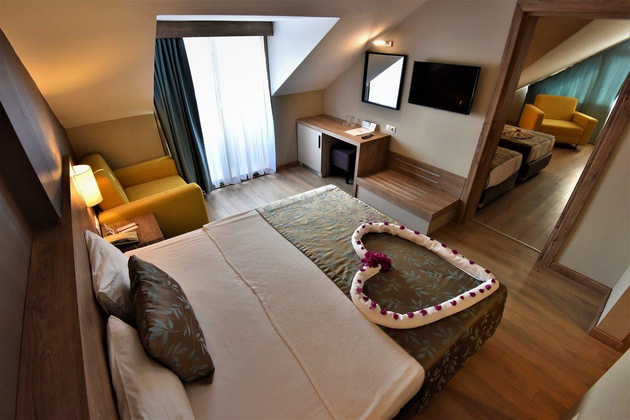 Lucida Beach Hotel Çamyuva Extérieur photo