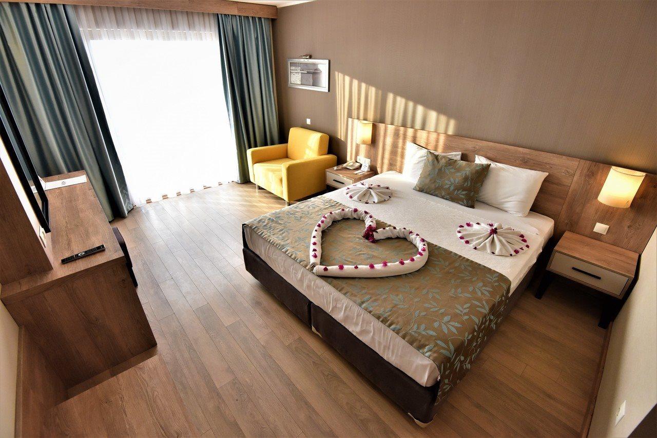 Lucida Beach Hotel Çamyuva Extérieur photo