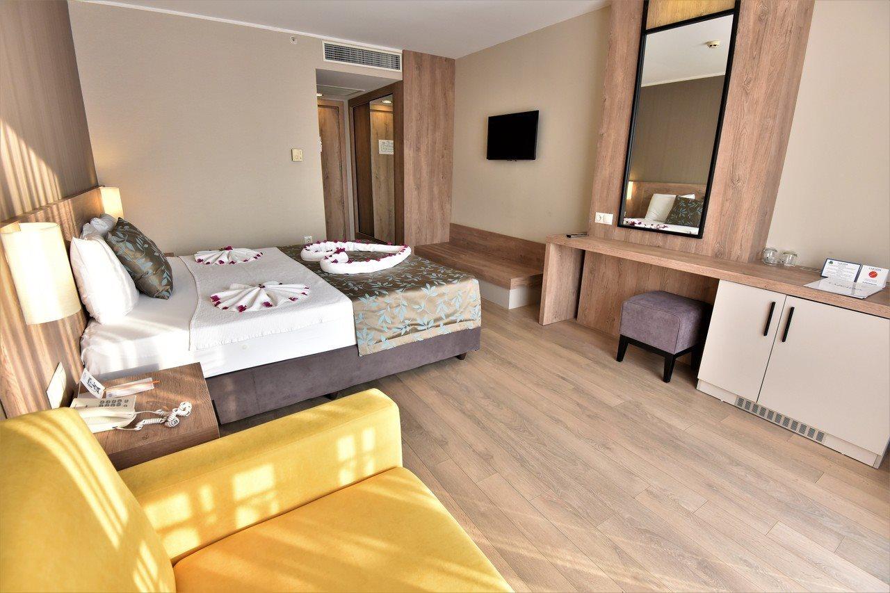 Lucida Beach Hotel Çamyuva Extérieur photo